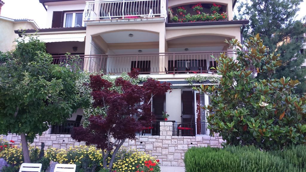 Apartments Silmare Rabac Exterior foto